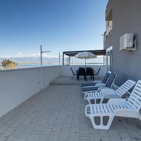 公寓 Sea Front Dani With Private Terrace And Private Garden - By Ta Leut Agency