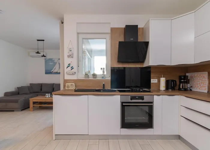 Sea Front Dani With Private Terrace And Private Garden - By Ta Leut Agency Apartment Privlaka (Zadar)