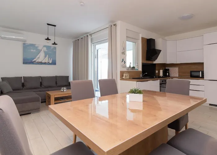 Sea Front Dani With Private Terrace And Private Garden - By Ta Leut Agency * Privlaka (Zadar)