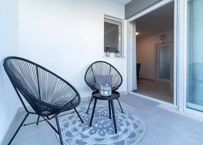 Sea Front Dani With Private Terrace And Private Garden - By Ta Leut Agency Apartment *