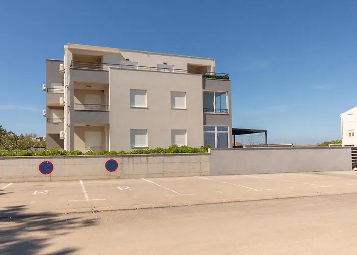 Sea Front Dani With Private Terrace And Private Garden - By Ta Leut Agency Privlaka (Zadar)