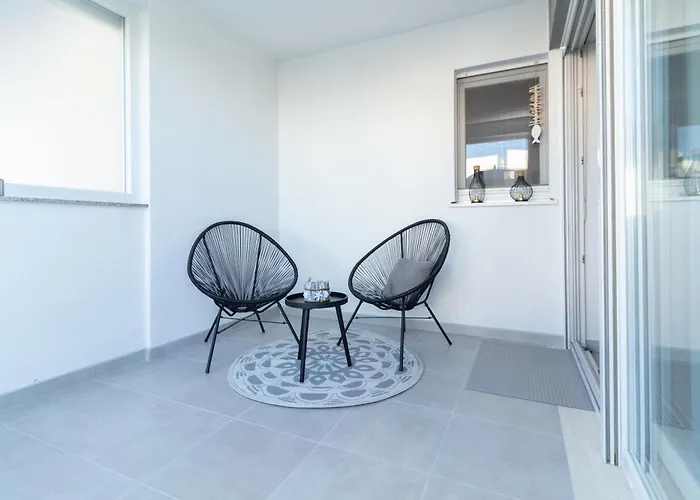 Sea Front Dani With Private Terrace And Private Garden - By Ta Leut Agency *