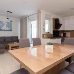 Sea Front Dani With Private Terrace And Private Garden - By Ta Leut Agency * Privlaka (Zadar)