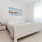 Sea Front Dani With Private Terrace And Private Garden - By Ta Leut Agency *