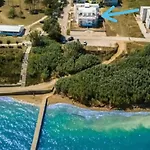 Sea Front Dani With Private Terrace And Private Garden - By Ta Leut Agency *