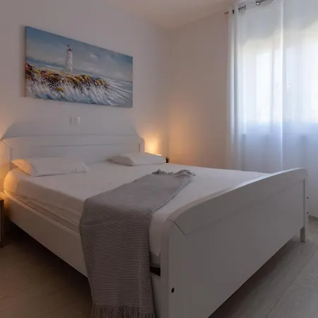 Sea Front Dani With Private Terrace And Private Garden - By Ta Leut Agency Apartment