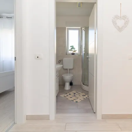 Sea Front Dani With Private Terrace And Private Garden - By Ta Leut Agency Privlaka (Zadar)