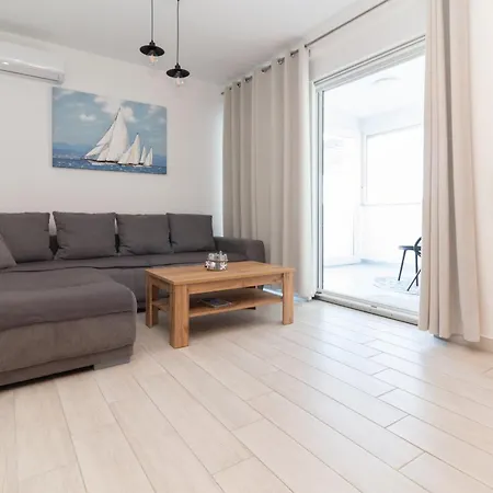 Sea Front Dani With Private Terrace And Private Garden - By Ta Leut Agency