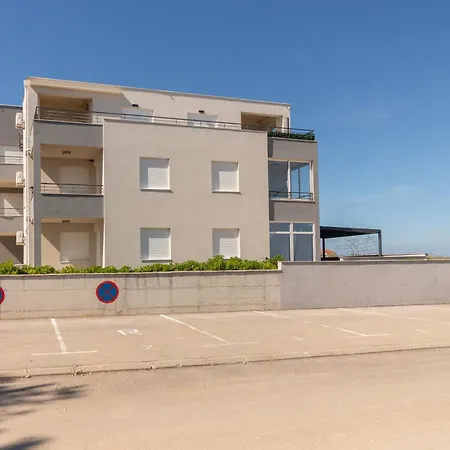 Sea Front Dani With Private Terrace And Private Garden - By Ta Leut Agency Privlaka (Zadar)