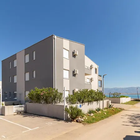 Sea Front Dani With Private Terrace And Private Garden - By Ta Leut Agency