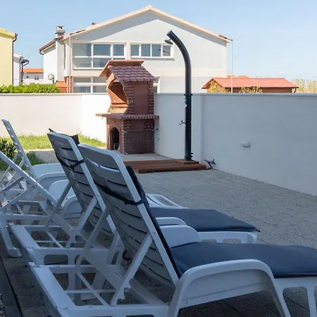 Sea Front Dani With Private Terrace And Private Garden - By Ta Leut Agency Apartment