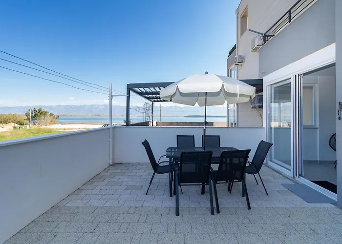Daire Sea Front Dani With Private Terrace And Private Garden - By Ta Leut Agency Privlaka (Zadar)